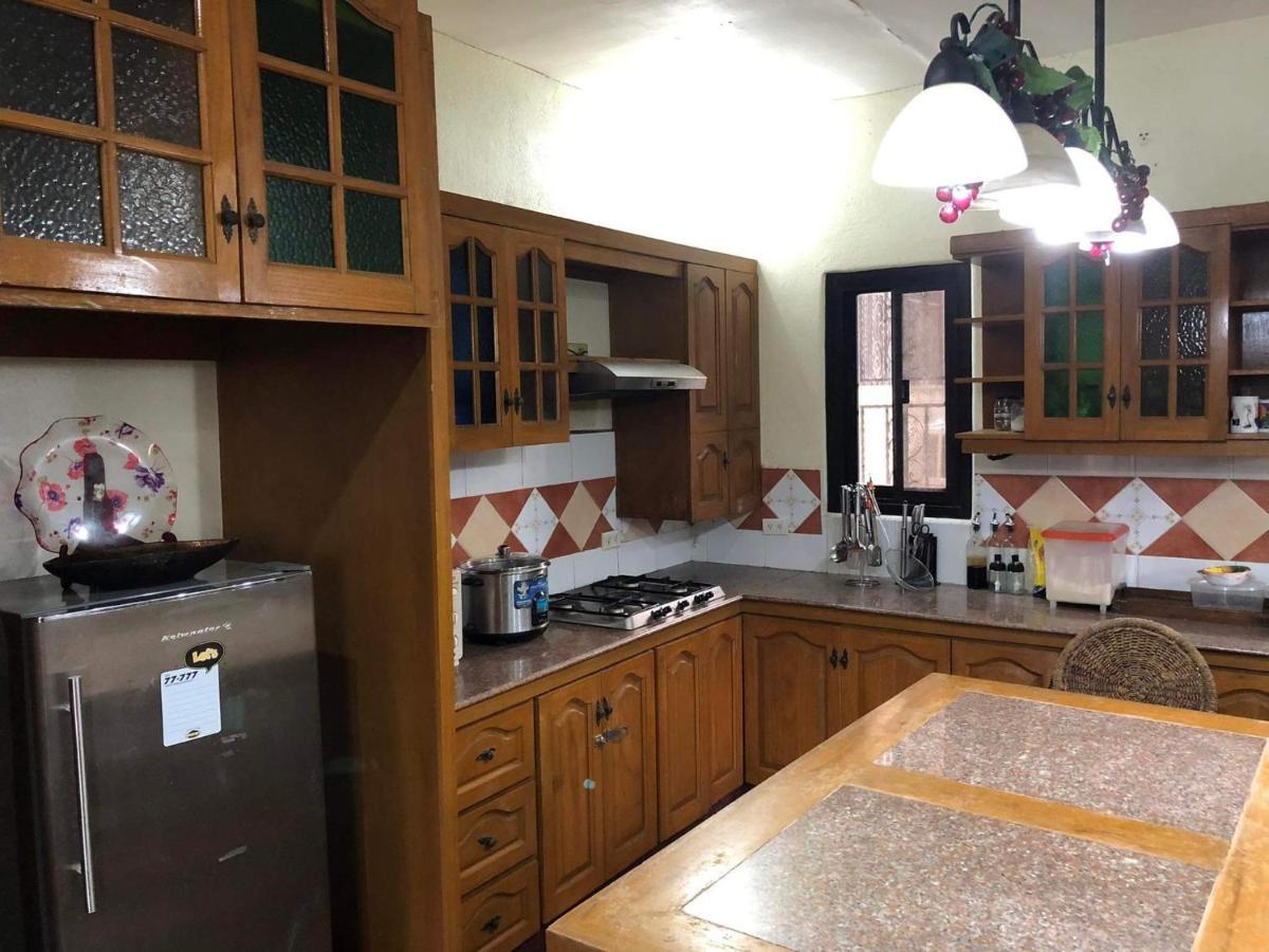 Tagaytay Bnr Guesthouse 4Br With Balcony 12-14 Guest Tagaytay City Luaran gambar